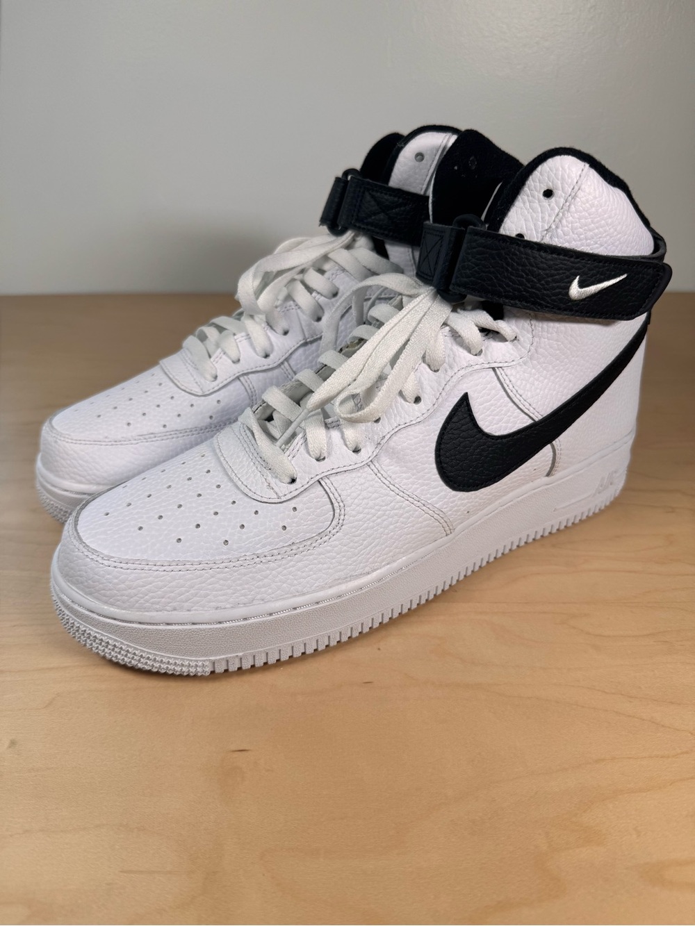 Nike Air Force 1 High White/Black high-top sneakers Size 12 — worn ONCE!